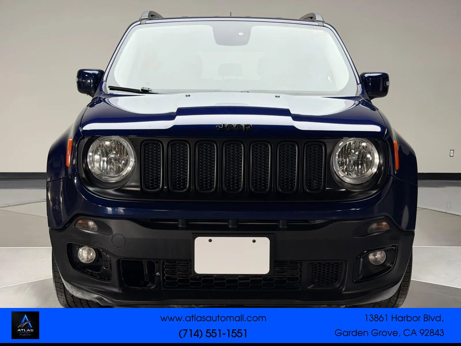 Used 2017 Jeep Renegade Altitude FWD image 3