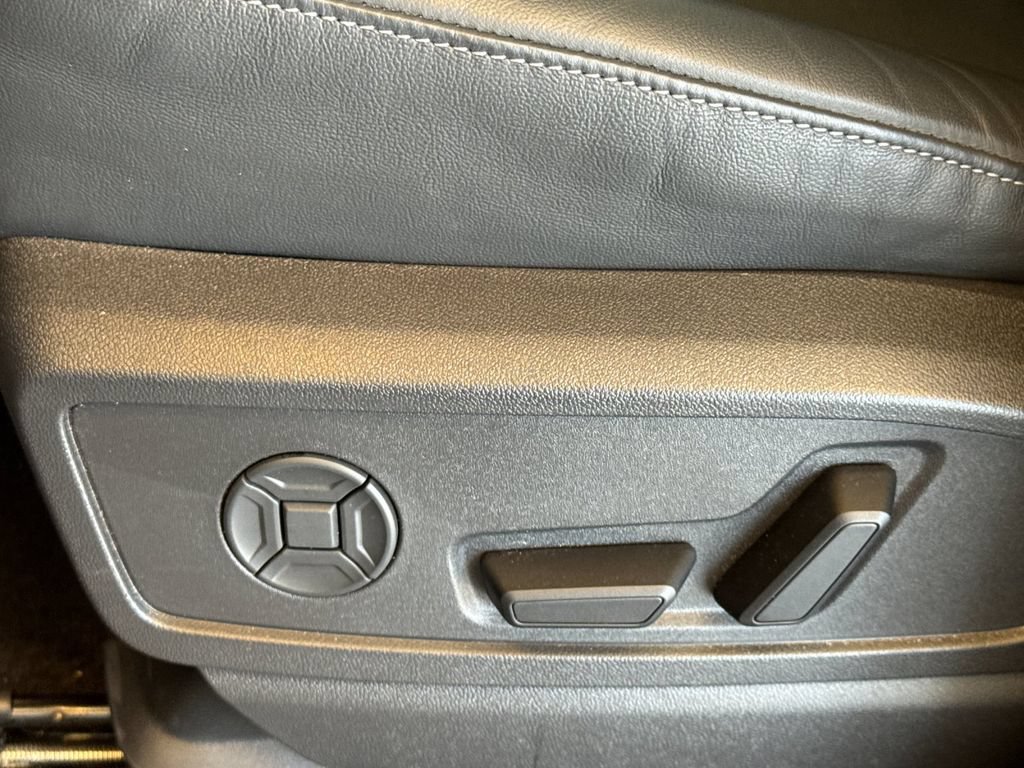 Certified 2025 Audi Q5 Premium AWD/4WD image 16
