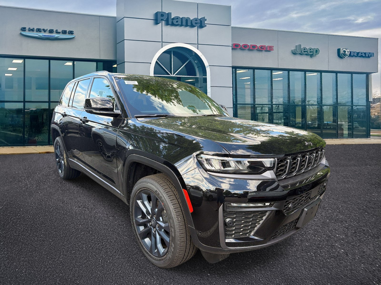 New 2026 Jeep Grand Cherokee Overland AWD/4WD image 1