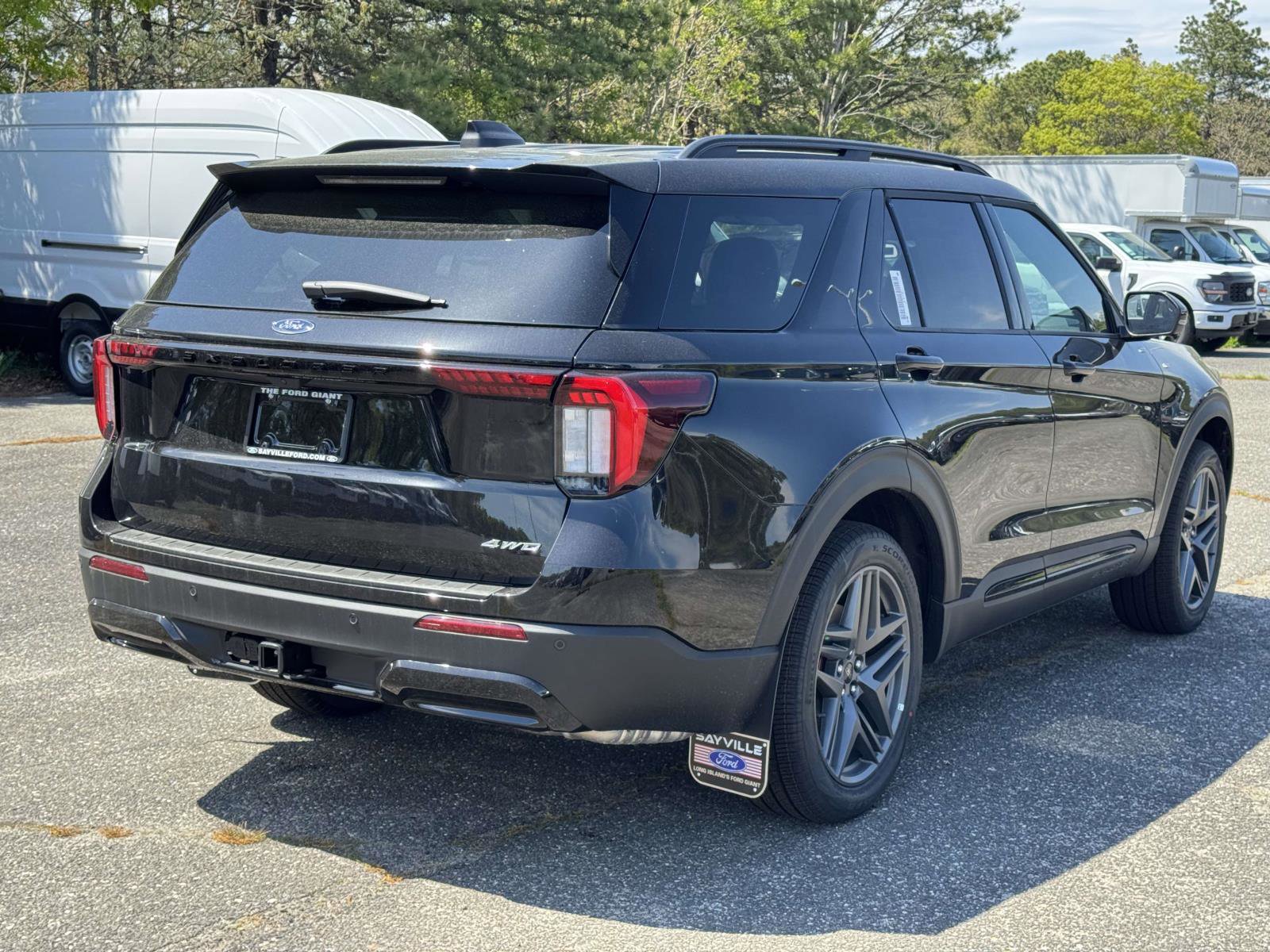 New 2026 Ford Explorer ST-Line w/ ST-Line Street Pack AWD/4WD image 6