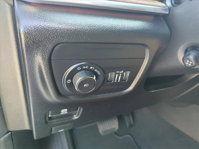 Used 2025 Jeep Grand Cherokee L Summit AWD/4WD image 22