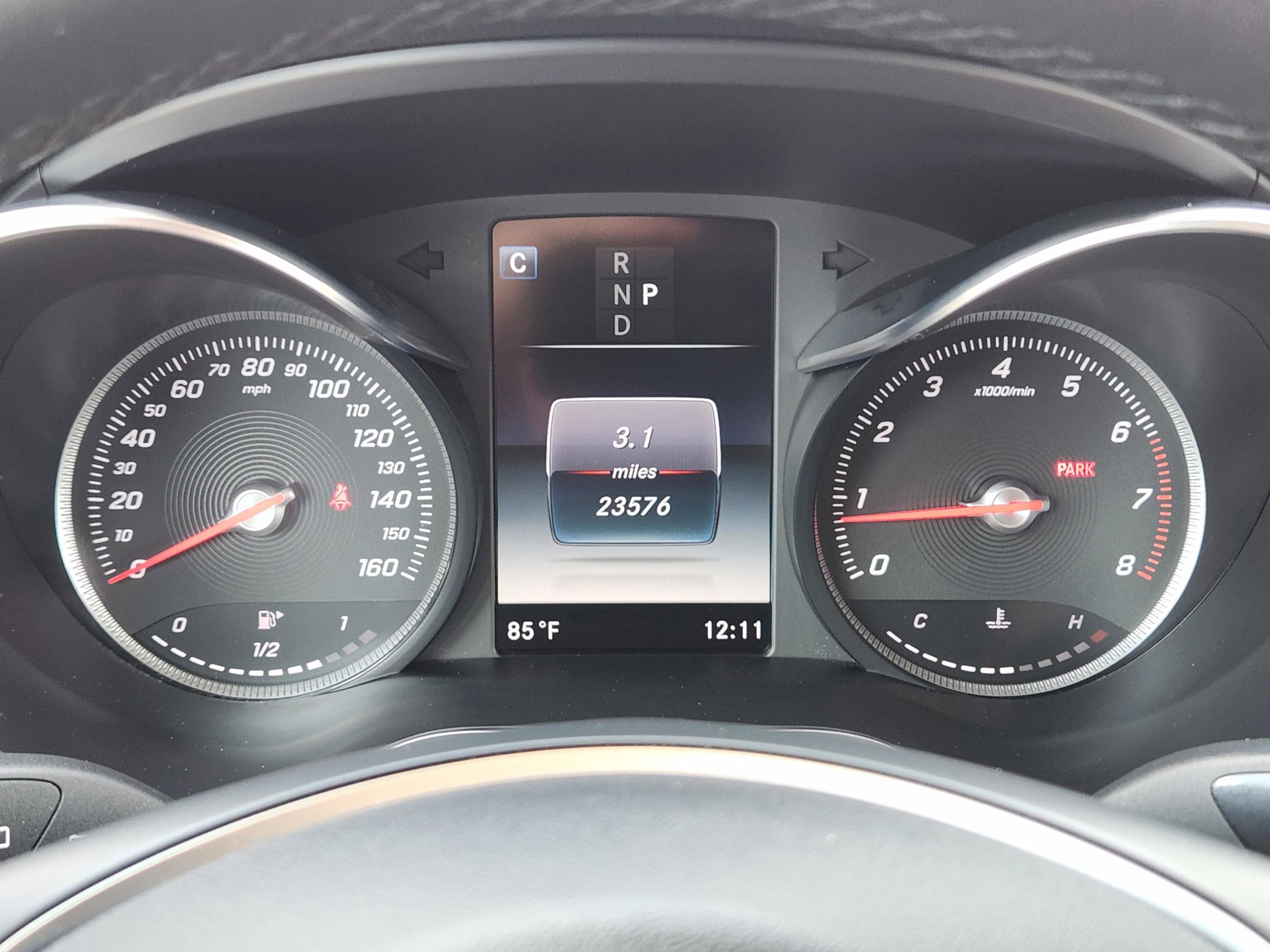 Used 2018 Mercedes-Benz GLC 300 4MATIC image 9