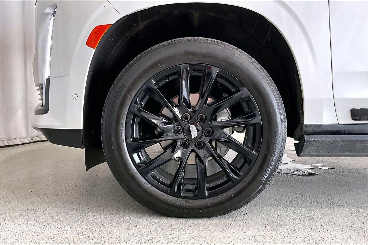 Used 2023 Cadillac Escalade ESV Sport w/ LPO, ONYX Package image 6