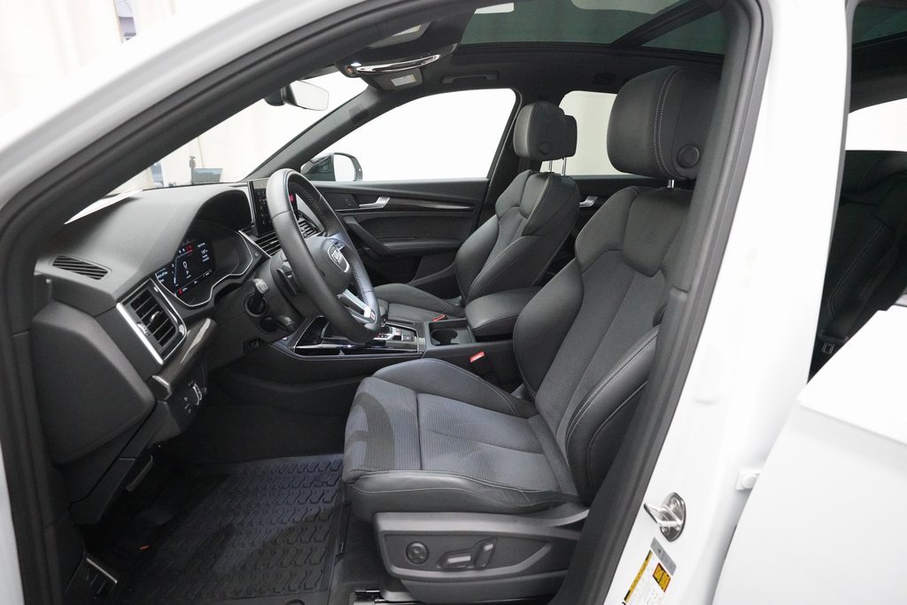 Used 2023 Audi SQ5 Premium Plus w/ Premium Plus Package image 7