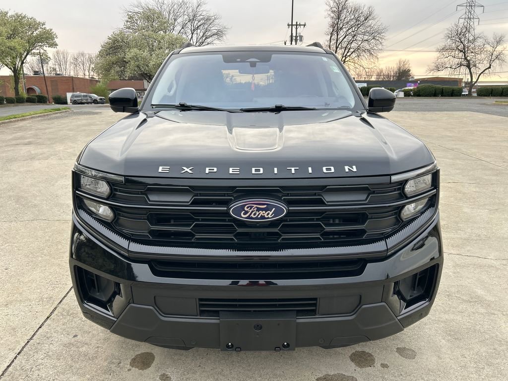 Used 2025 Ford Expedition Active image 10