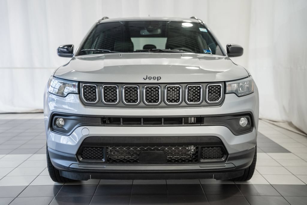 Certified 2023 Jeep Compass Latitude AWD/4WD image 2