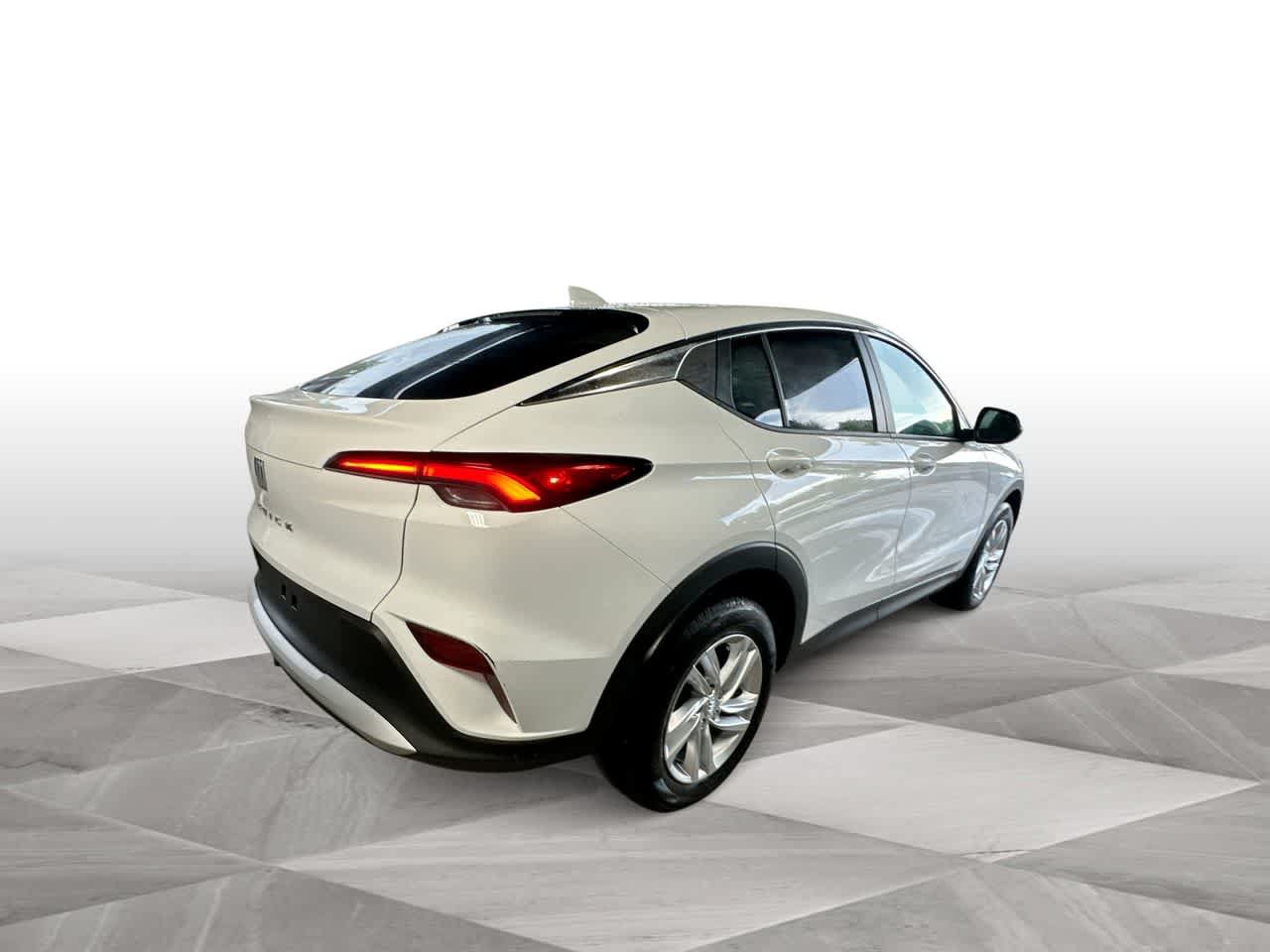 Used 2024 Buick Envista Sport Touring w/ Convenience I Package FWD image 8