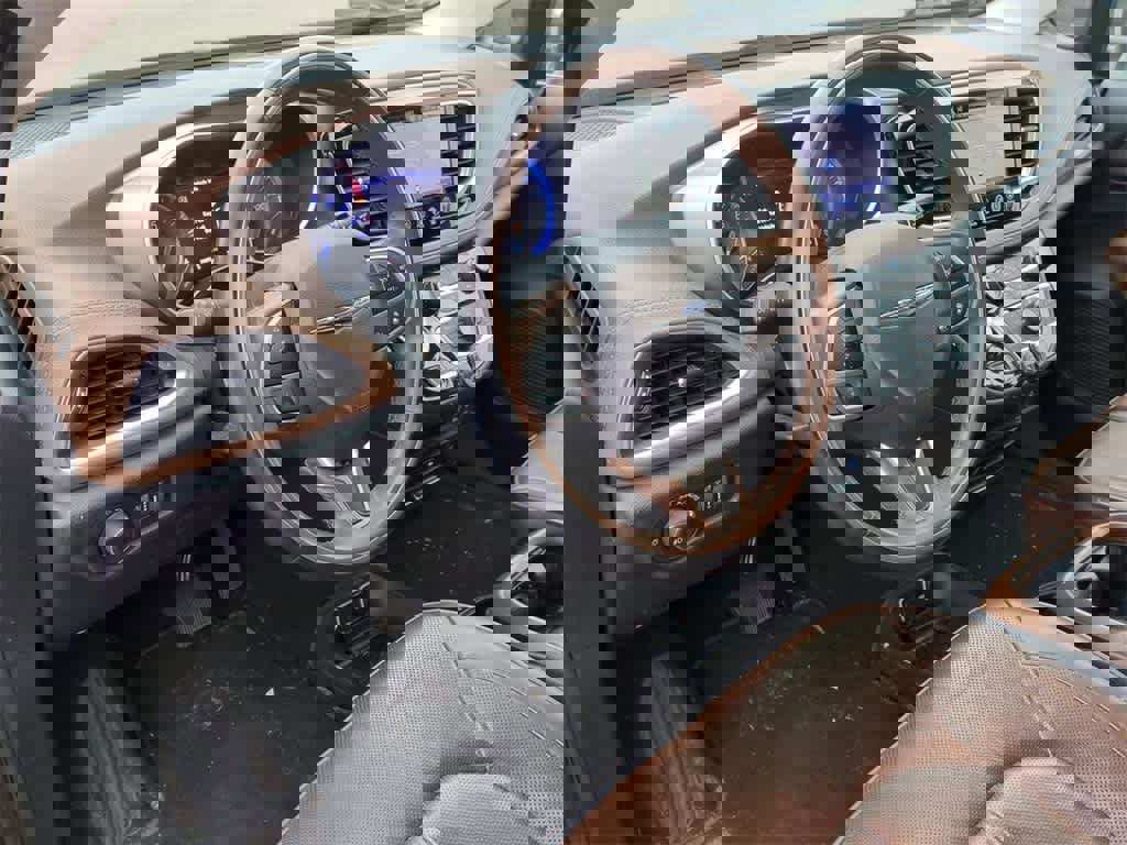 Used 2017 Chrysler Pacifica Limited image 2