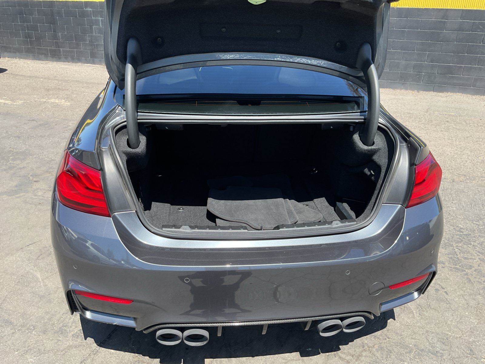 Used 2019 BMW M4 Coupe RWD image 25