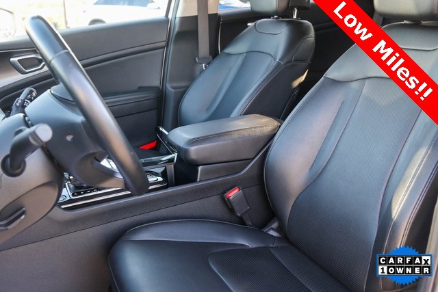 Used 2024 Kia Sportage EX image 10