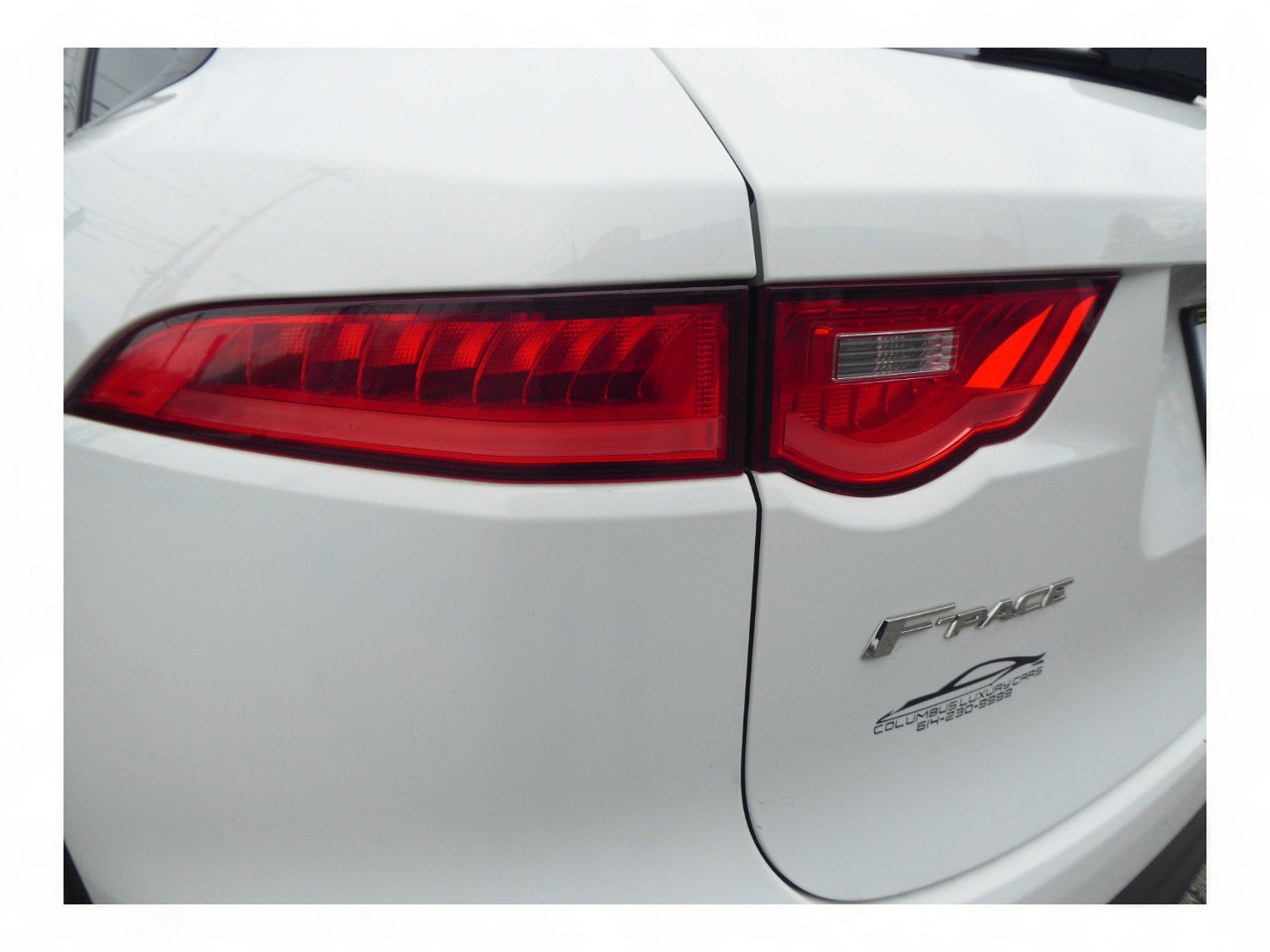 Used 2017 Jaguar F-PACE R-Sport image 25