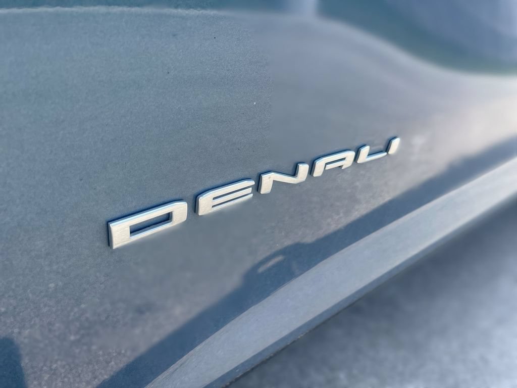 Used 2025 GMC Acadia Denali AWD/4WD image 13