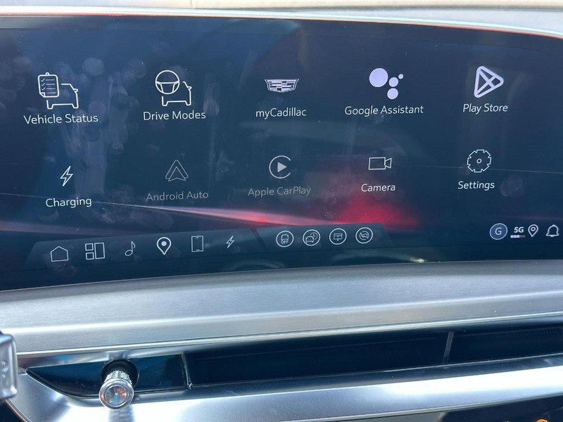 New 2026 Cadillac Lyriq V image 18
