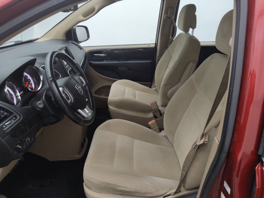 Used 2015 Dodge Grand Caravan American Value Package w/ UConnect Hands-Free Group FWD image 17