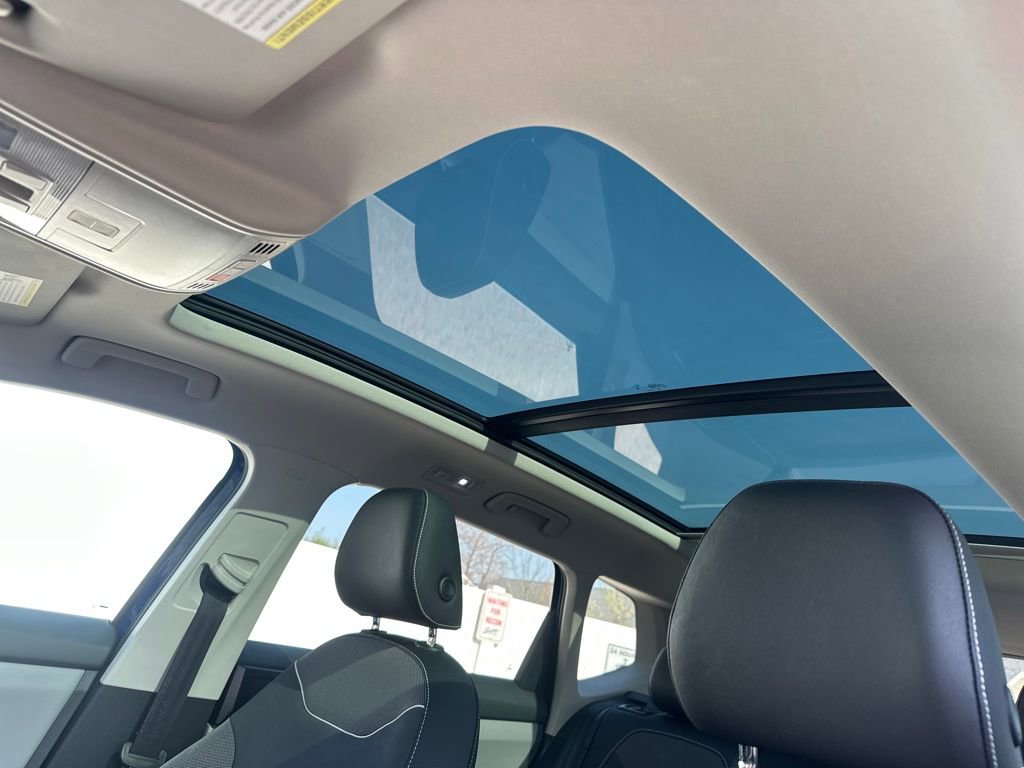 Used 2023 Volkswagen Taos SE image 17