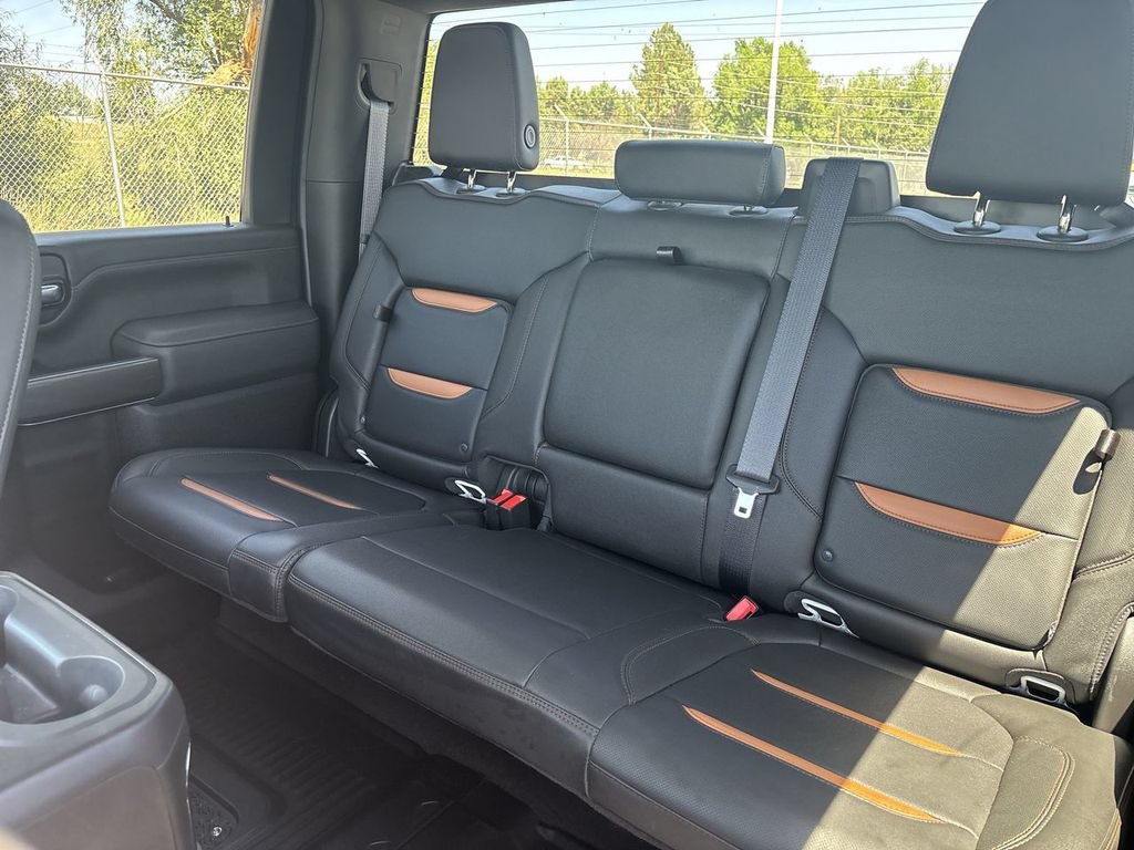Certified 2022 GMC Sierra 2500 AT4 w/ Snow Plow Prep/Camper Package AWD/4WD image 28