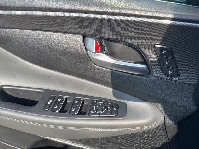 Used 2023 Hyundai Santa Fe Limited AWD/4WD image 9