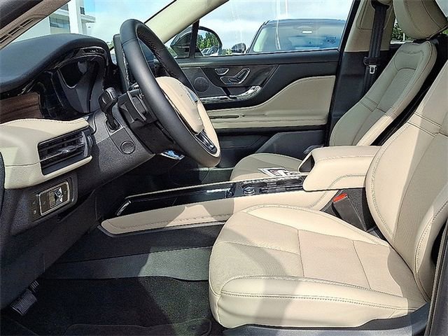 New 2025 Lincoln Corsair Grand Touring w/ Equipment Group 301A AWD/4WD image 7