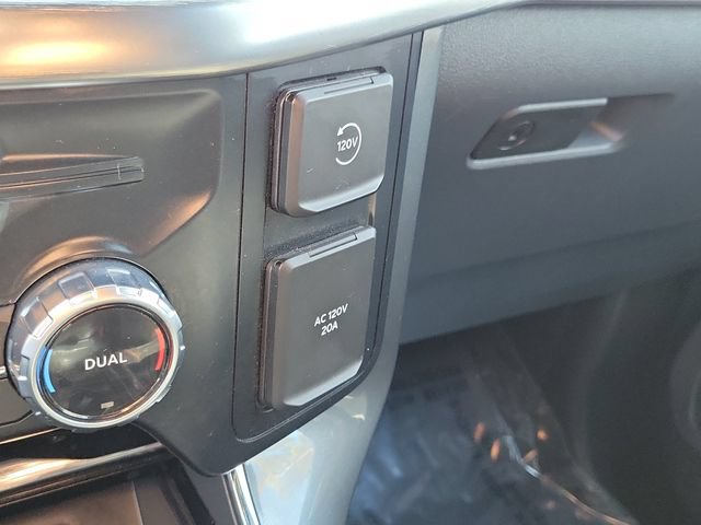 Certified 2023 Ford F150 Lariat AWD/4WD image 11
