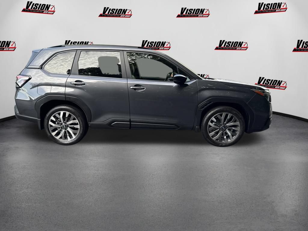 Used 2025 Subaru Forester Touring AWD/4WD image 4