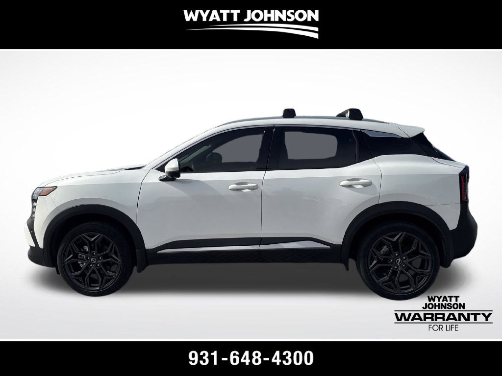 Used 2025 Nissan Kicks SR AWD/4WD image 2
