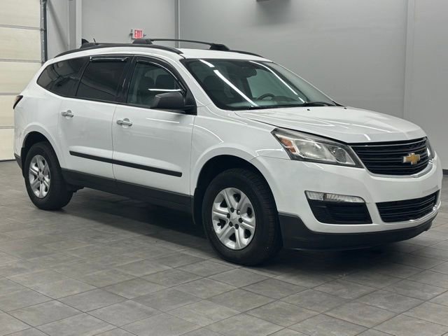 Used 2017 Chevrolet Traverse LS FWD image 1