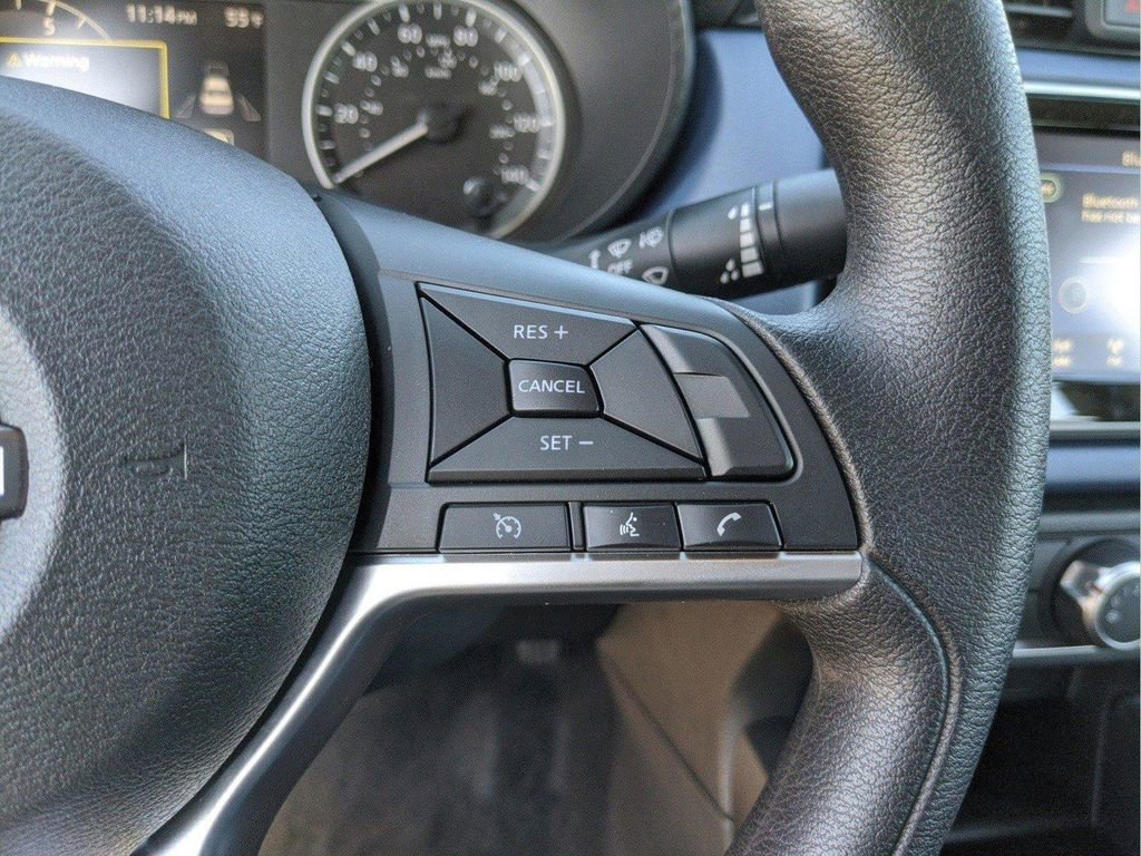 New 2025 Nissan Versa SV w/ Trunk Package FWD image 33