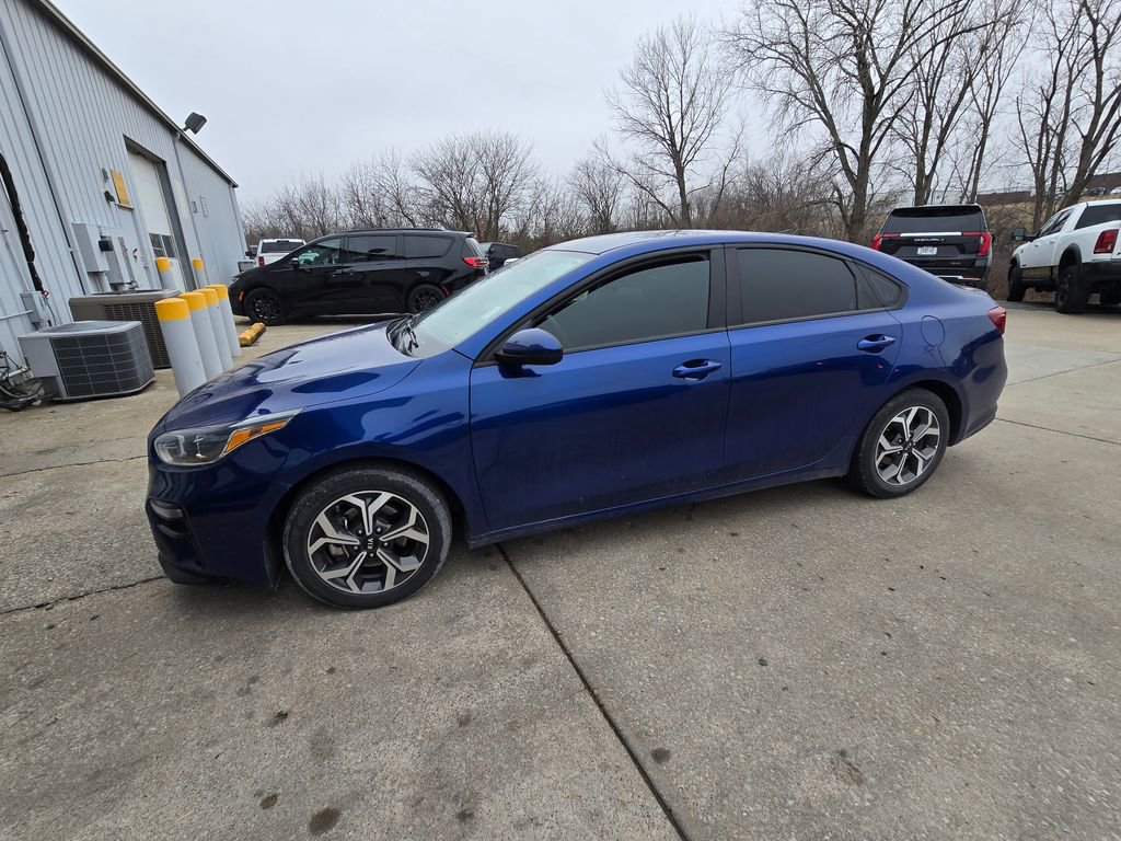 Used 2021 Kia Forte LXS image 2