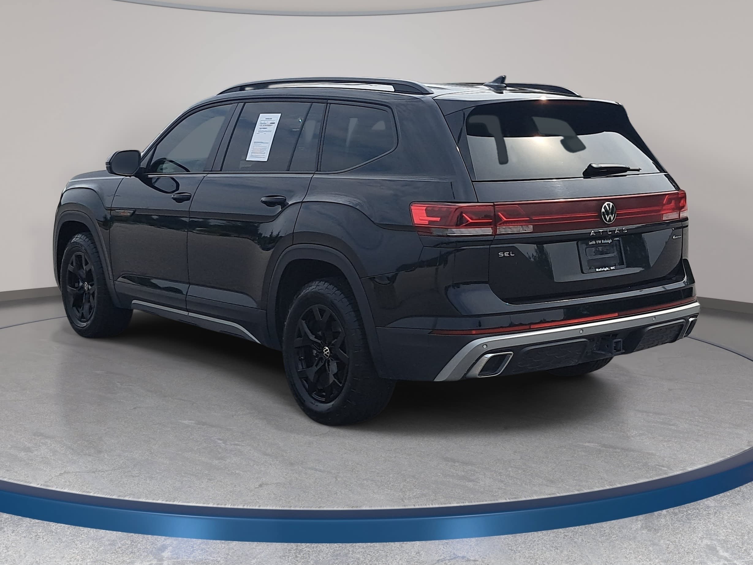 Used 2024 Volkswagen Atlas Peak Edition SEL AWD/4WD image 7