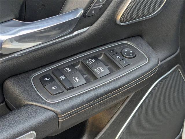 Used 2023 RAM 1500 Laramie AWD/4WD image 11