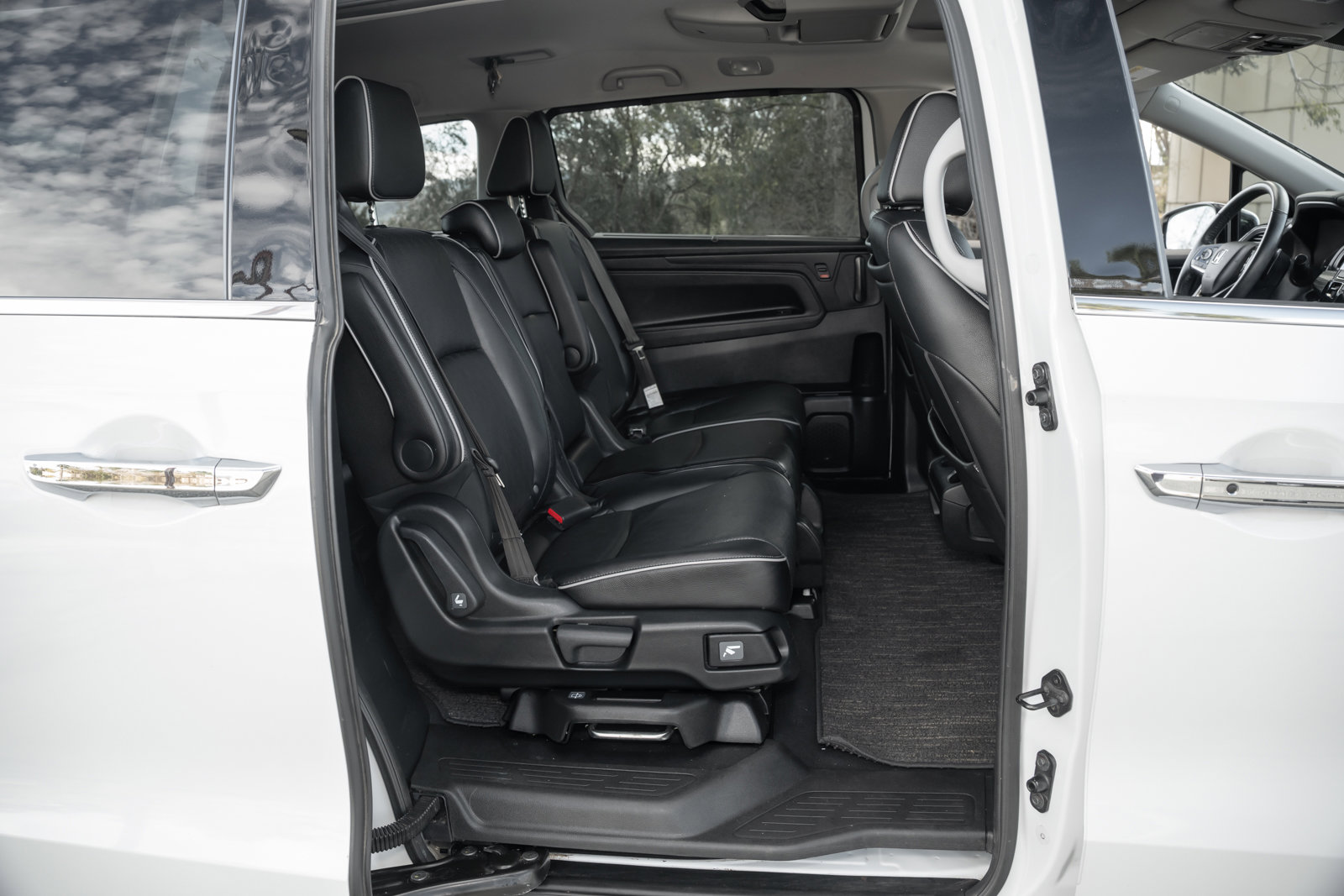 Used 2023 Honda Odyssey Elite image 95