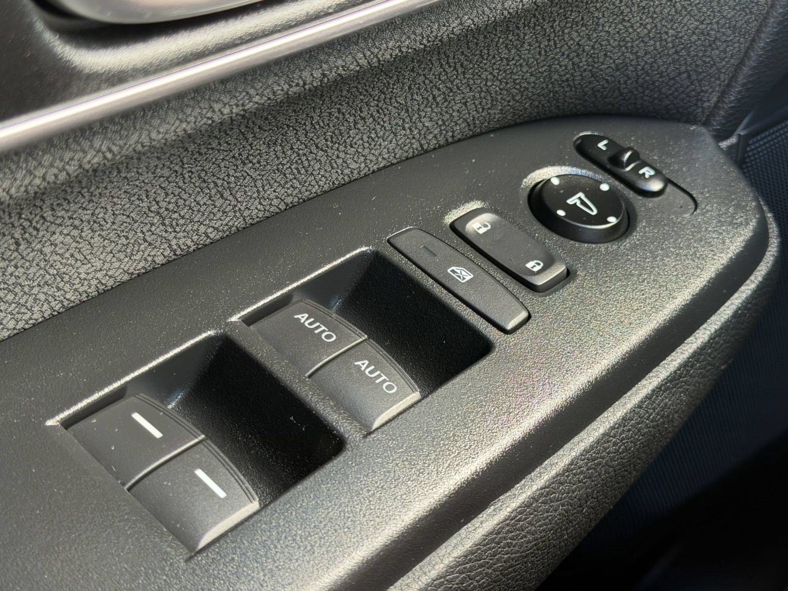 Used 2017 Honda CR-V EX image 31