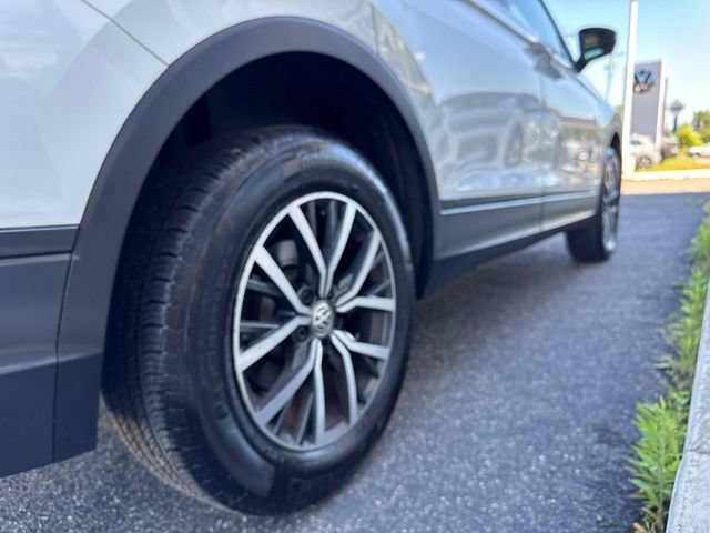 Used 2019 Volkswagen Tiguan SE w/ Panoramic Sunroof Package AWD/4WD image 23