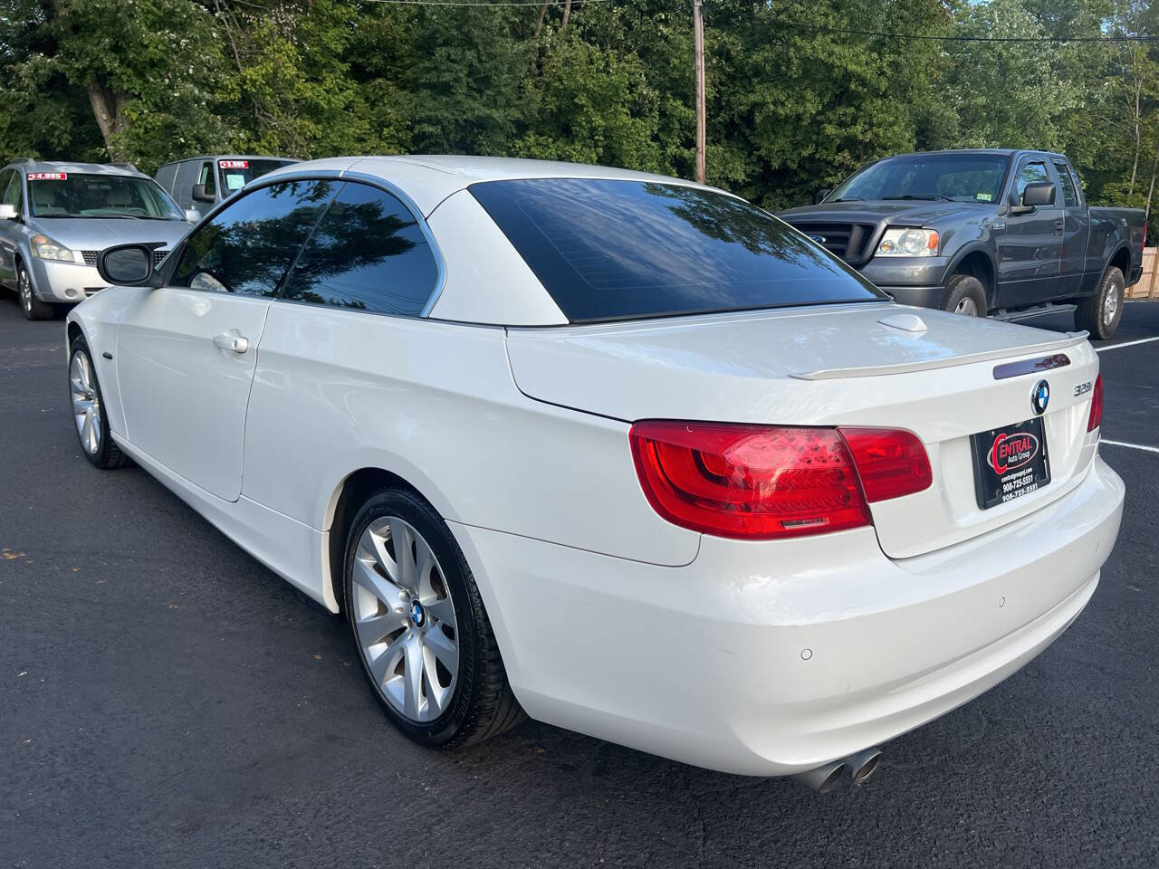 Used 2011 BMW 328i Convertible image 6