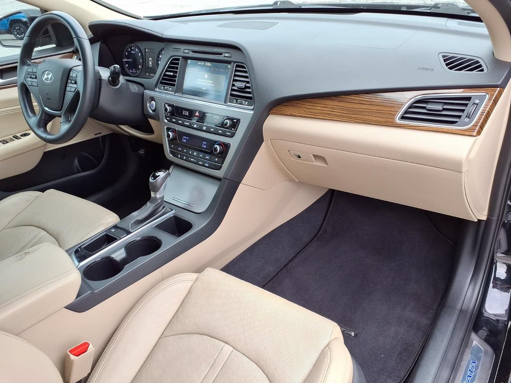 Used 2017 Hyundai Sonata Limited w/ Tech Package 03 FWD image 11