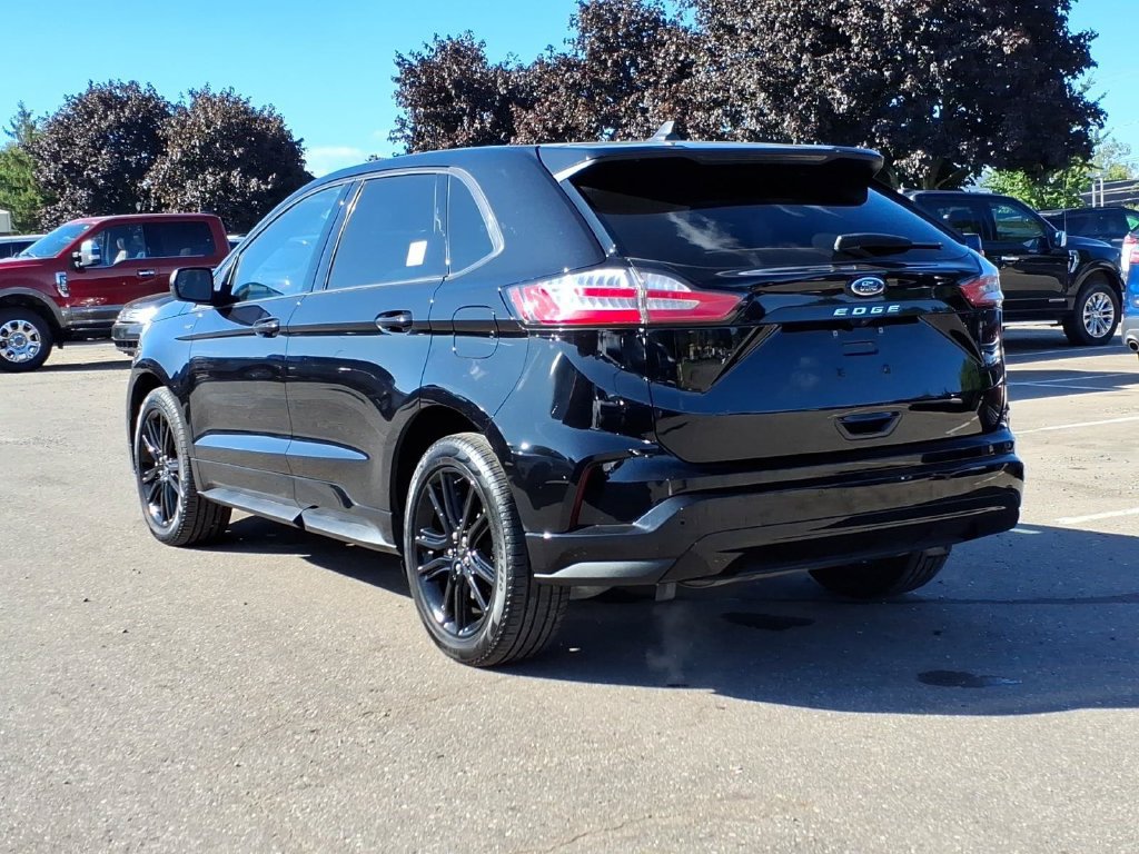 Used 2023 Ford Edge ST-Line AWD/4WD image 3