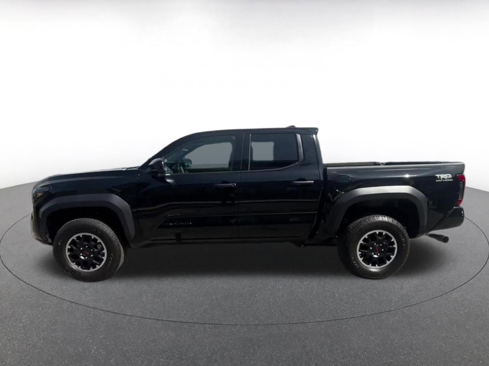 Used 2025 Toyota Tacoma TRD Off-Road image 11
