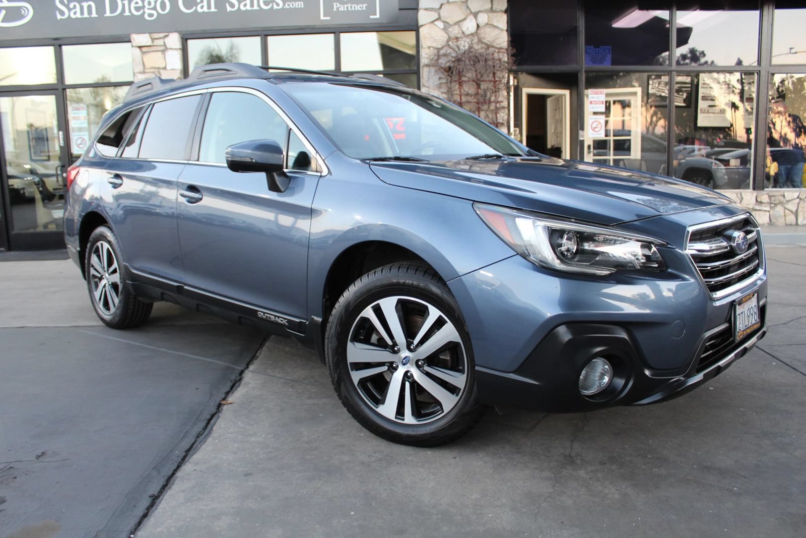 Used 2018 Subaru Outback 2.5i Limited AWD/4WD image 7