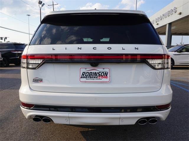 New 2025 Lincoln Aviator Black Label w/ Jet Appearance Package image 4