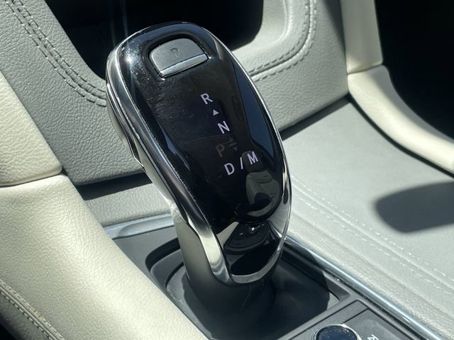 Certified 2023 Cadillac XT6 Premium Luxury w/ Technology Package AWD/4WD image 16