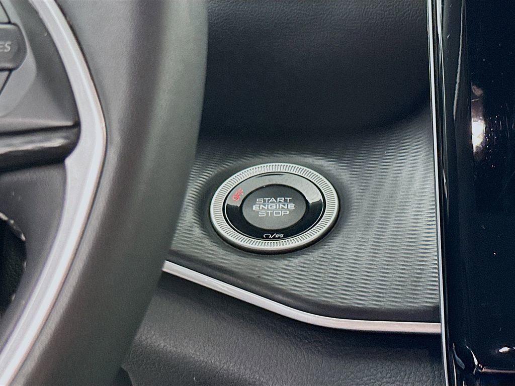 Certified 2023 Jeep Grand Cherokee Laredo image 22