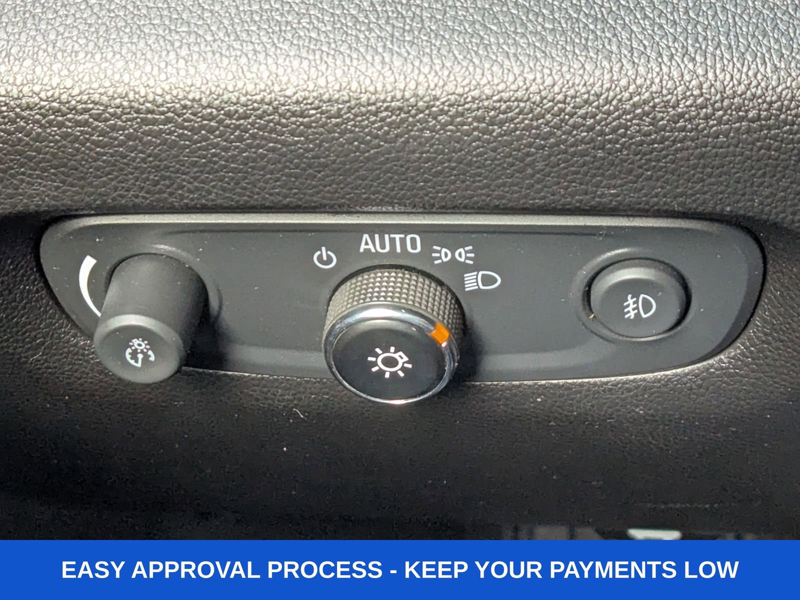 Used 2020 Chevrolet Traverse LT w/ LT Premium Package image 39