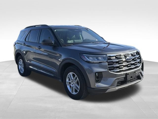 Used 2025 Ford Explorer Active w/ Active Comfort Package RWD image 7
