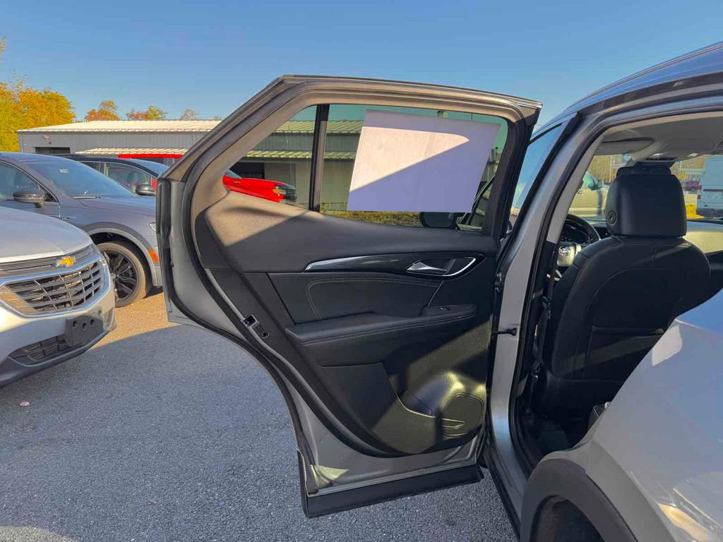 Used 2023 Buick Envision Essence image 16