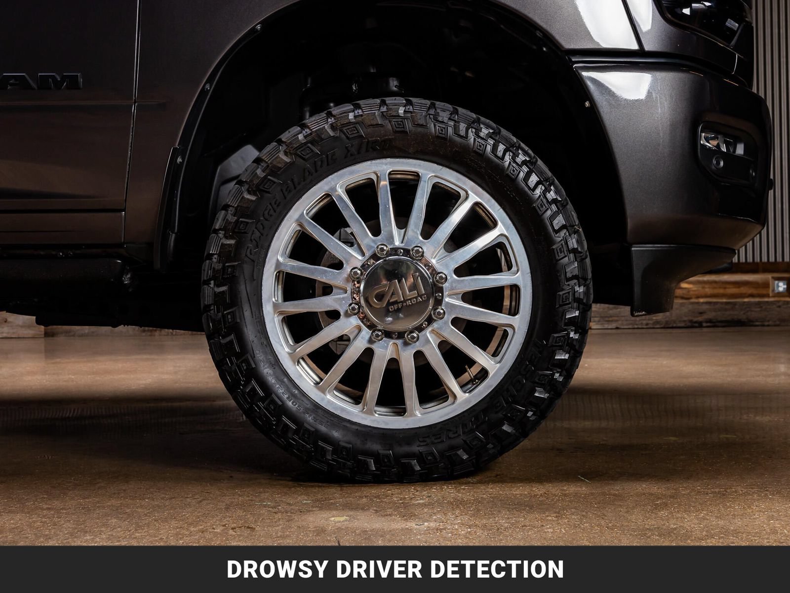 Used 2025 RAM 3500 Laramie AWD/4WD image 11