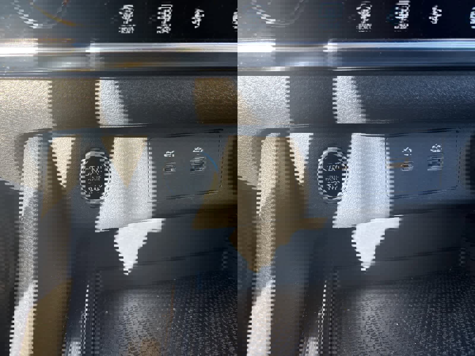 Used 2022 Nissan Rogue SV image 21