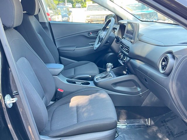 Used 2022 Hyundai Kona SEL w/ Cargo Package FWD image 11