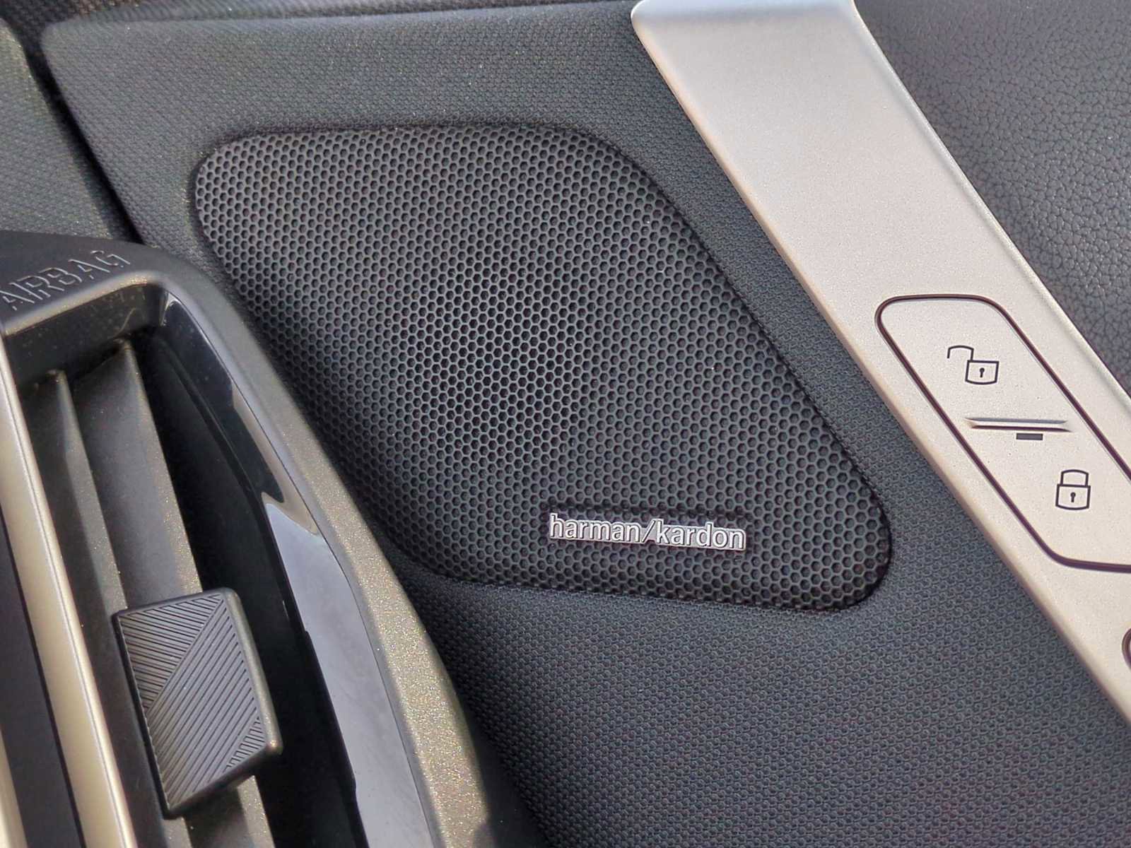 Used 2025 BMW iX xDrive50 image 31