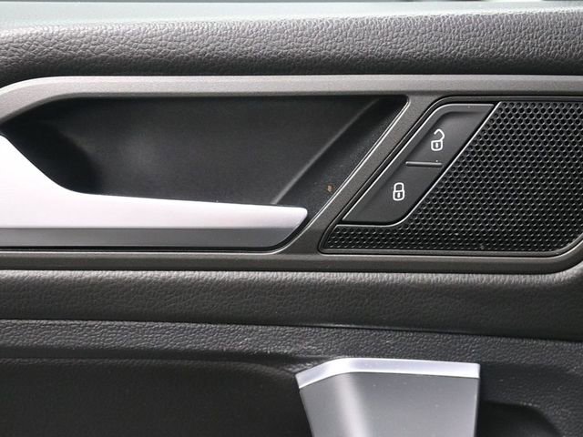 Used 2020 Volkswagen Tiguan SEL w/ 3rd Row Seat Package image 39