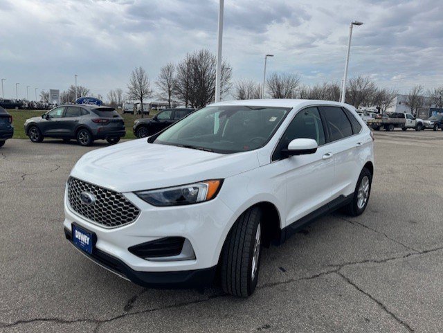 Certified 2024 Ford Edge SEL image 3